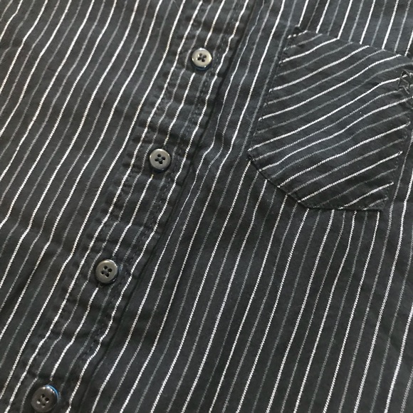 2 boys button down shirts - Picture 3 of 8